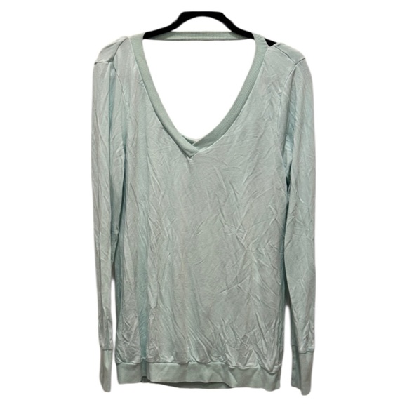 Pink Lotus Tops - Pink Lotus Light Blue V-Neck Sweatshirt Women’s Large